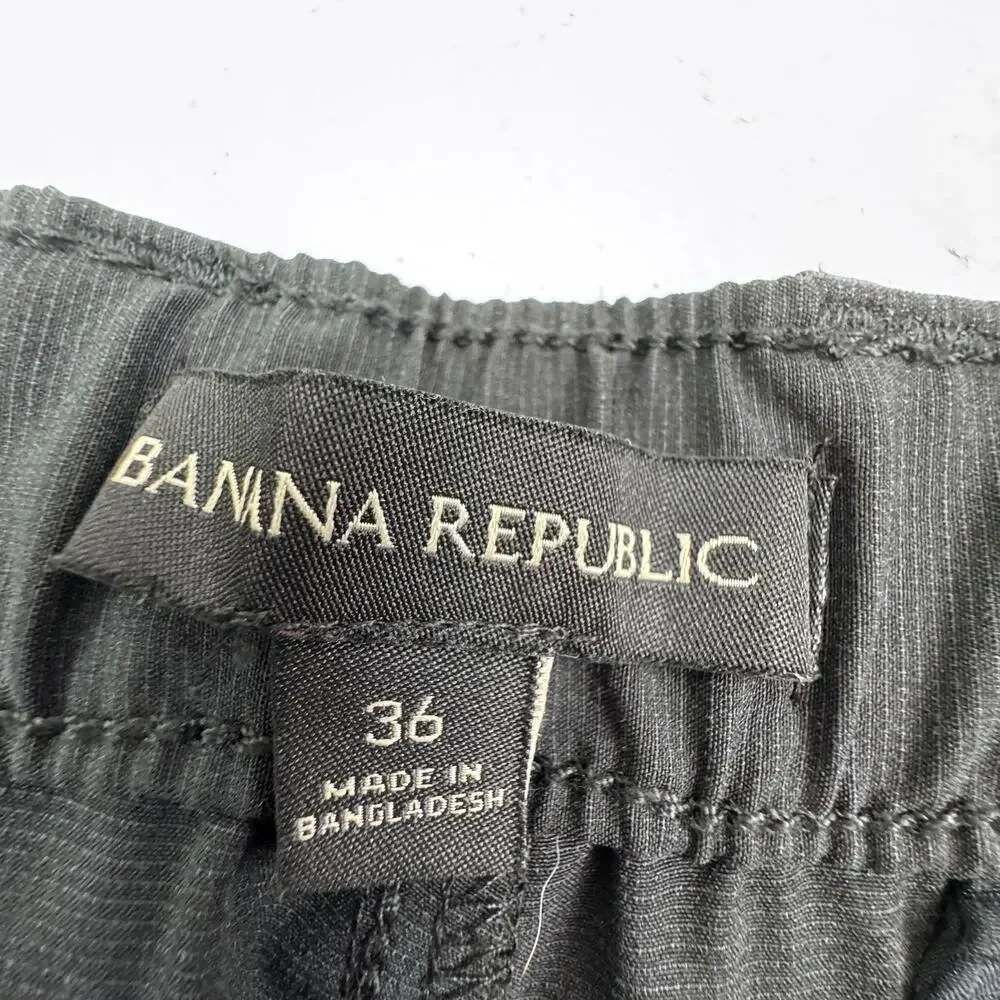 Banana Republic Tech Lightweight Quick Dry Flat Front Shorts Men's Size 36